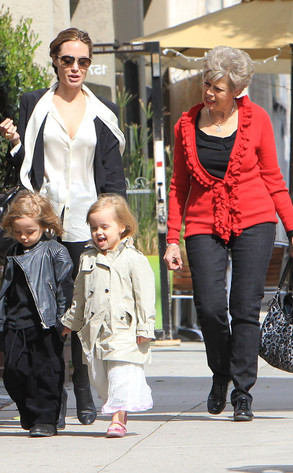 Knox Jolie-Pitt, Angelina Jolie, Vivienne Jolie-Pitt, Jane Pitt Knox Jolie-Pitt, Angelina Jolie, Vivienne Jolie-Pitt, Jane Pitt